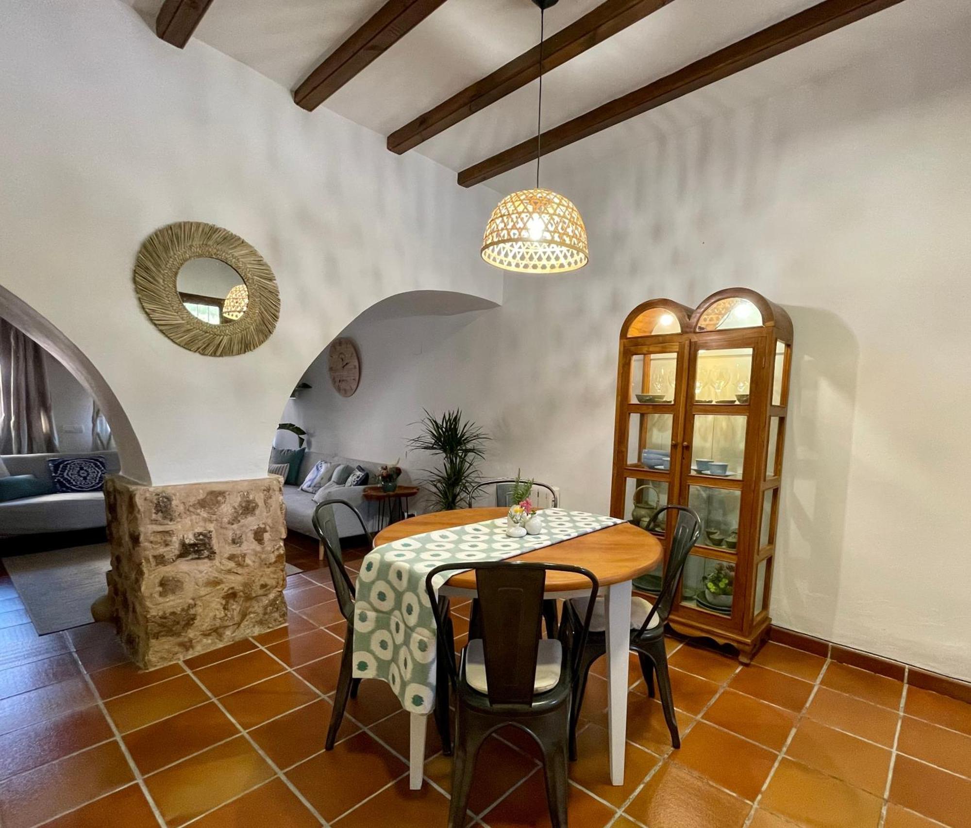 Masia De San Juan Casa Numero 15 En Castillo Con Piscina, Aire Acondicionado Y Terraza Privada เซกอร์เบ ห้อง รูปภาพ