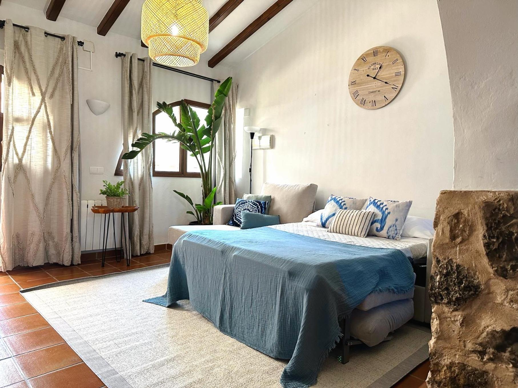 Masia De San Juan Casa Numero 15 En Castillo Con Piscina, Aire Acondicionado Y Terraza Privada เซกอร์เบ ภายนอก รูปภาพ
